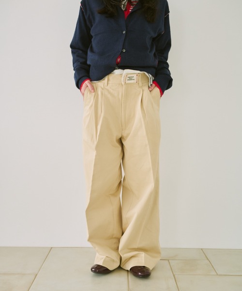 common gull products.(コモンガルプロダクツ)の「二層の腰周りなチノパンツ(チノパンツ・レディース・アイボリー/ベージュ系/チャコール・MEDIUM/LARGE/SMALL)」の15枚目の写真