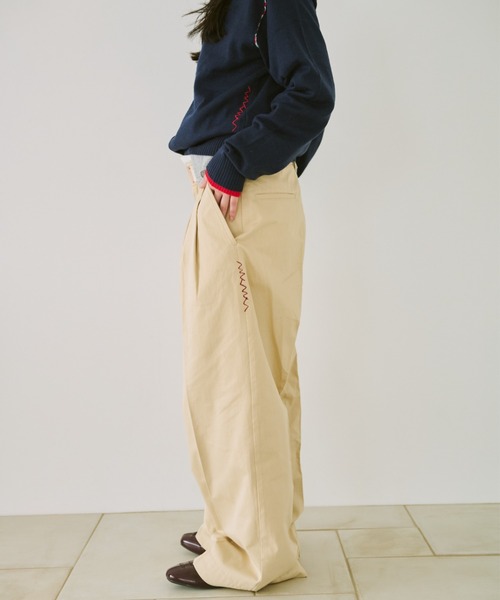 common gull products.(コモンガルプロダクツ)の「二層の腰周りなチノパンツ(チノパンツ・レディース・アイボリー/ベージュ系/チャコール・MEDIUM/LARGE/SMALL)」の16枚目の写真
