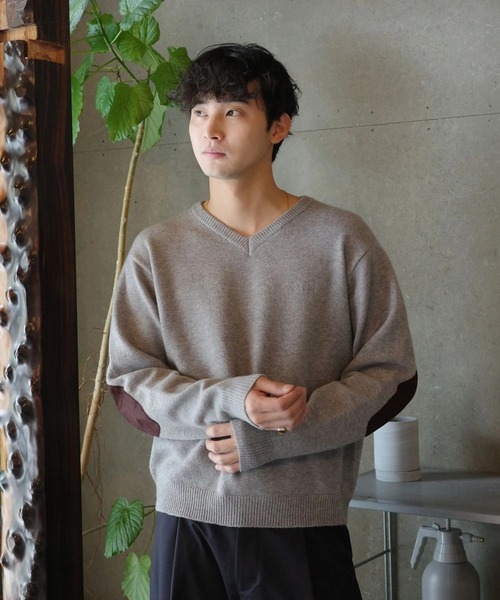skoool（スクール）の「エルボーパッチVネックニット／パッチデザイン × 柔らかタッチ素材（Tシャツ/カットソー・メンズ・ネイビー/グレー・MEDIUM/LARGE）」の21枚目の写真