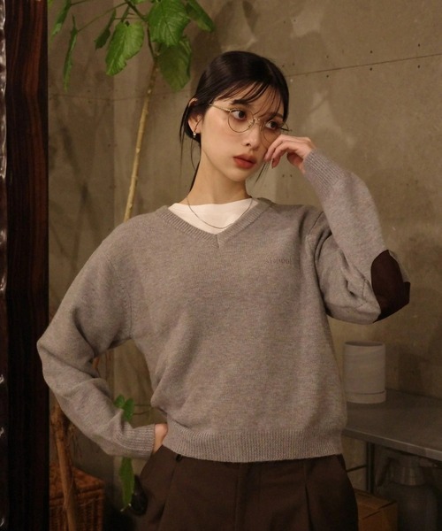 skoool（スクール）の「エルボーパッチVネックニット／パッチデザイン × 柔らかタッチ素材（Tシャツ/カットソー・メンズ・ネイビー/グレー・MEDIUM/LARGE）」の19枚目の写真