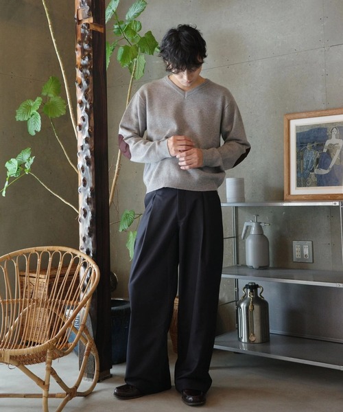skoool（スクール）の「エルボーパッチVネックニット／パッチデザイン × 柔らかタッチ素材（Tシャツ/カットソー・メンズ・ネイビー/グレー・MEDIUM/LARGE）」の17枚目の写真
