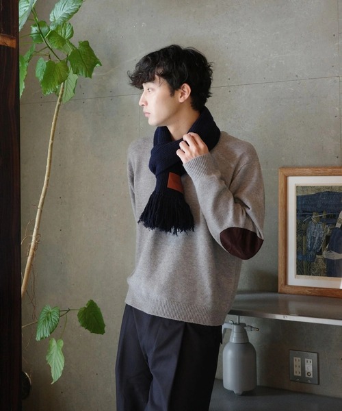 skoool（スクール）の「エルボーパッチVネックニット／パッチデザイン × 柔らかタッチ素材（Tシャツ/カットソー・メンズ・ネイビー/グレー・MEDIUM/LARGE）」の15枚目の写真