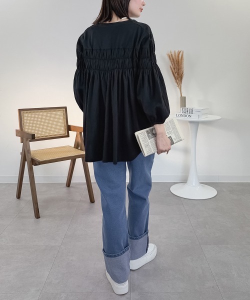 RCD(アールシーディー)の「ブラウス風ピンタックギャザーカットソー(Tシャツ/カットソー・レディース・ホワイト/チャコールグレー/ブラック・M-L/LL~3L)」の19枚目の写真