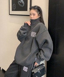 Dalfwin（ダールフィン）の「韓国ファッション 【セットアップ可能】OISIS刺繍ロゴハーフジップスウェット（スウェット）」