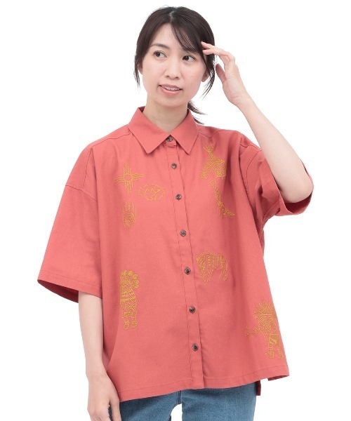 チチカカ(チチカカ)の「カッチーナ刺繍シャツ(シャツ/ブラウス・レディース・ナチュラル/レッド/ブラック・FREE)」の10枚目の写真