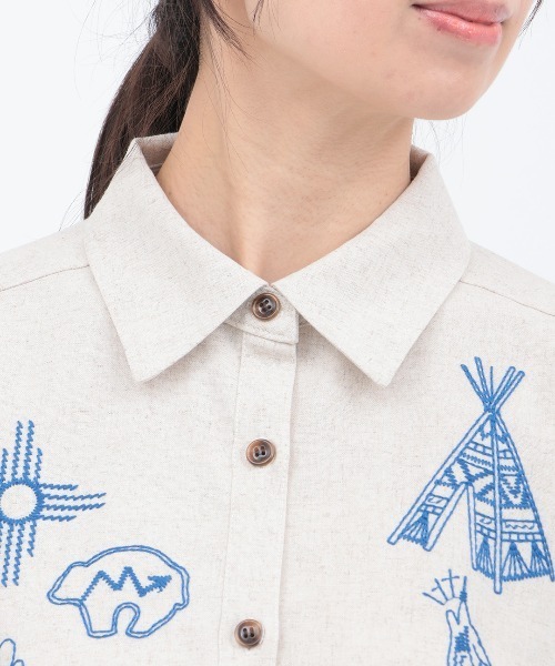 チチカカ(チチカカ)の「カッチーナ刺繍シャツ(シャツ/ブラウス・レディース・ナチュラル/レッド/ブラック・FREE)」の13枚目の写真