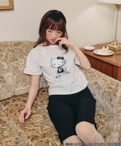 sanrio(サンリオ)の「【Unblend】【Sanrio characters/サンリオキャラクターズ】別注 アソート グラフィックプリント半袖Tシャツ(Tシャツ/カットソー・レディース・ブラック系/ブラック/ホワイト系/オフホワイト・FREE)」の1枚目の写真