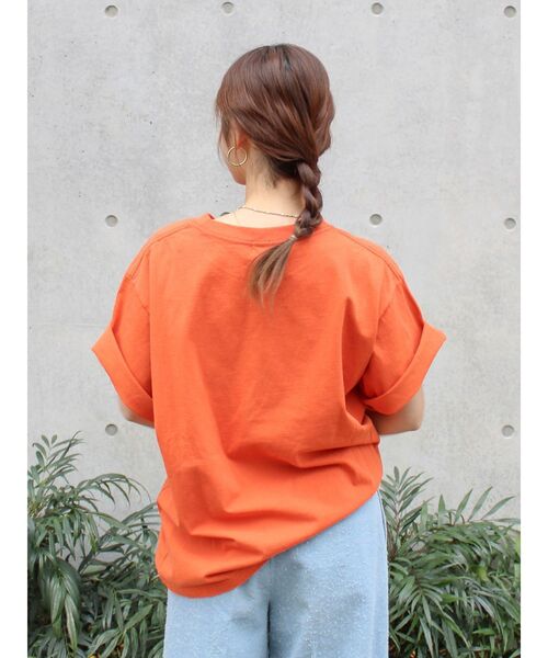 Ungrid（アングリッド）の「ヴィンテージウォッシュロゴビックTee（Tシャツ/カットソー・レディース・オレンジ/ブルー/オフホワイト/ブラウン・FREE）」の5枚目の写真