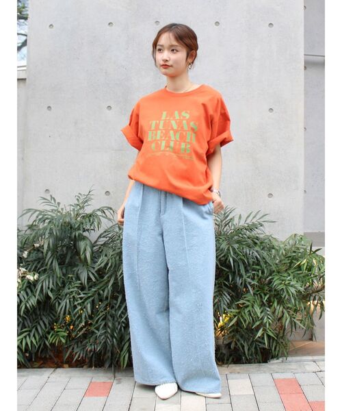 Ungrid（アングリッド）の「ヴィンテージウォッシュロゴビックTee（Tシャツ/カットソー・レディース・オレンジ/ブルー/オフホワイト/ブラウン・FREE）」の6枚目の写真