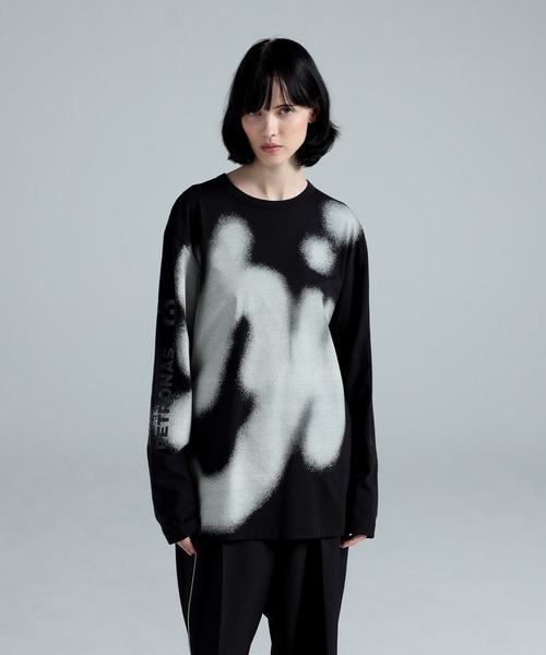 Y-3（ワイスリー）の「Y-3 MERCEDES - AMG PETRONAS FORMULA 1 TEAM YOHJI GRAPHIC LONG SLEEVE TEE（Tシャツ/カットソー・メンズ・ブラック・X-SMALL/SMALL/MEDIUM/LARGE/X-LARGE/XX-SMALL/XX-LARGE）」の4枚目の写真