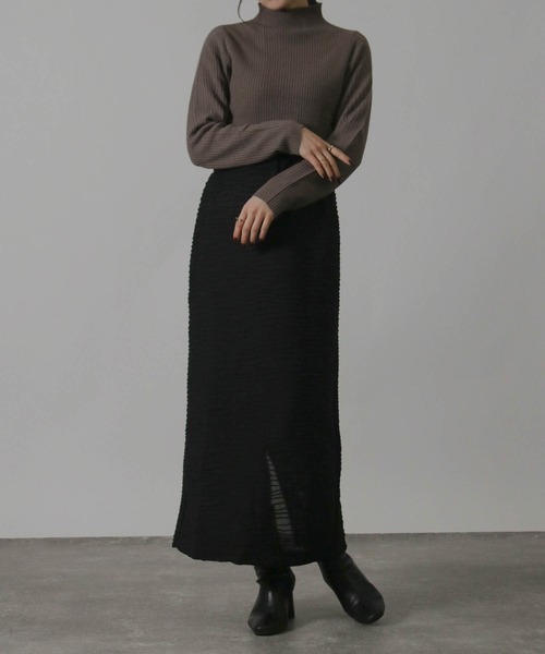 NYLAUS(ナイラス)の「【SG】ハイネック リブニットプルオーバー インナー(ニット/セーター・レディース・イエロー/ベージュ/オフホワイト/ブルー/ブラック/グレイッシュベージュ・L/M)」の21枚目の写真