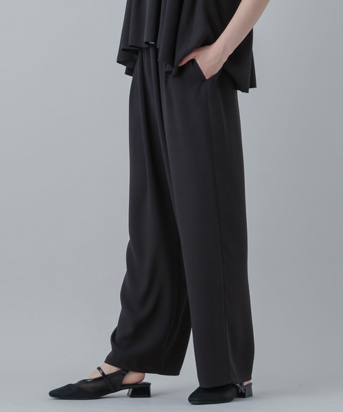 GLOBAL WORK（グローバルワーク）の「MATINEE LINE/ギャザーイージーパンツ/656157（その他パンツ・レディース・ベージュ/スミクロ/ネイビー系・LARGE/MEDIUM）」の10枚目の写真