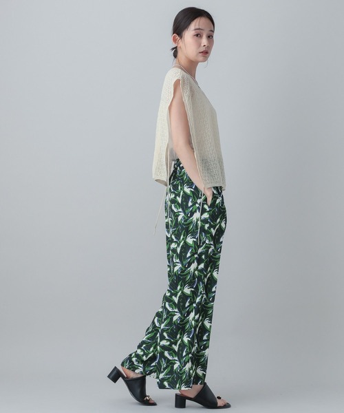 GLOBAL WORK（グローバルワーク）の「MATINEE LINE/ギャザーイージーパンツ/656157（その他パンツ・レディース・ベージュ/スミクロ/ネイビー系・LARGE/MEDIUM）」の17枚目の写真