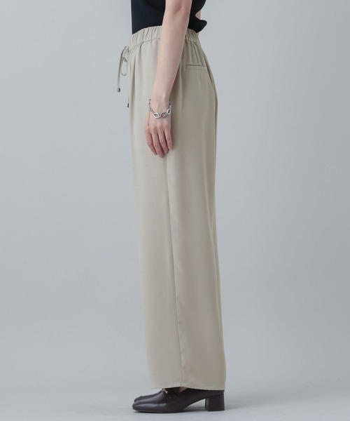 GLOBAL WORK（グローバルワーク）の「MATINEE LINE/ギャザーイージーパンツ/656157（その他パンツ・レディース・ベージュ/スミクロ/ネイビー系・LARGE/MEDIUM）」の22枚目の写真