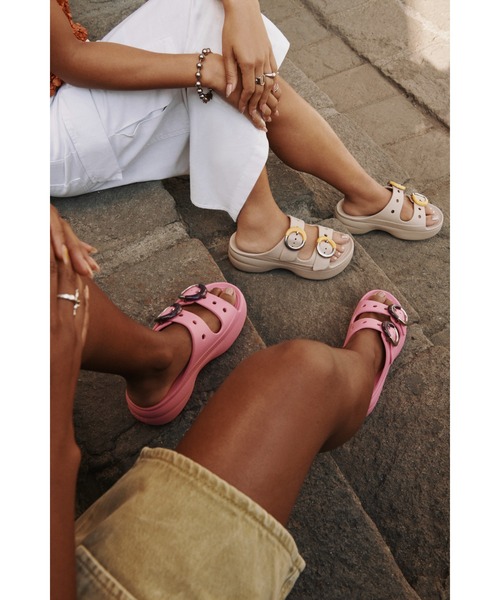crocs(クロックス)の「クロックス サタデー プラットフォーム ディップドバックル サンダル W / crocs SatPlatformDippedBuckleSndlW(サンダル・レディース・ダークベージュ/ライトピンク・25cm/24cm/23cm/22cm/21cm)」の13枚目の写真