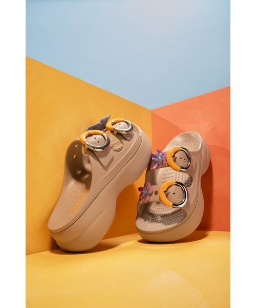 crocs(クロックス)の「クロックス サタデー プラットフォーム ディップドバックル サンダル W / crocs SatPlatformDippedBuckleSndlW(サンダル・レディース・ダークベージュ/ライトピンク・25cm/24cm/23cm/22cm/21cm)」の18枚目の写真