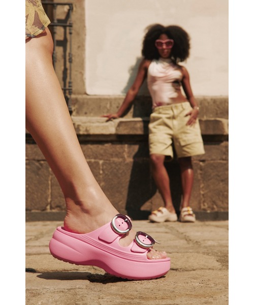 crocs(クロックス)の「クロックス サタデー プラットフォーム ディップドバックル サンダル W / crocs SatPlatformDippedBuckleSndlW(サンダル・レディース・ダークベージュ/ライトピンク・25cm/24cm/23cm/22cm/21cm)」の19枚目の写真