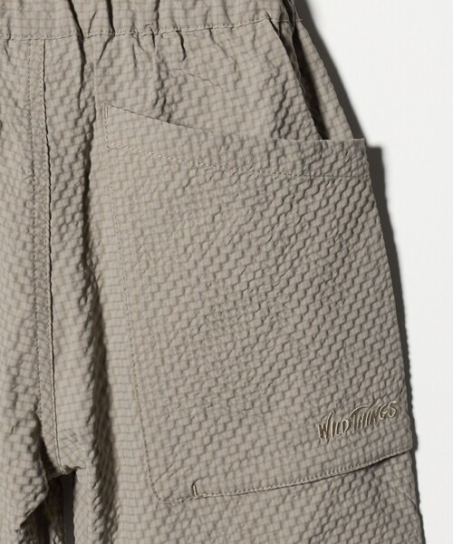 WILD THINGS（ワイルドシングス）の「【別注】＜WILD THINGS＞ ポケット ショートパンツ / キッズ 110cm-130cm（カーゴパンツ・キッズ・ベージュ/ブラック・S(120-130cm)/XS(110-120cm)）」の8枚目の写真