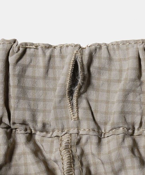 WILD THINGS（ワイルドシングス）の「【別注】＜WILD THINGS＞ ポケット ショートパンツ / キッズ 110cm-130cm（カーゴパンツ・キッズ・ベージュ/ブラック・S(120-130cm)/XS(110-120cm)）」の13枚目の写真