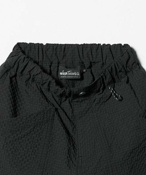 WILD THINGS（ワイルドシングス）の「【別注】＜WILD THINGS＞ ポケット ショートパンツ / キッズ 110cm-130cm（カーゴパンツ・キッズ・ベージュ/ブラック・S(120-130cm)/XS(110-120cm)）」の16枚目の写真