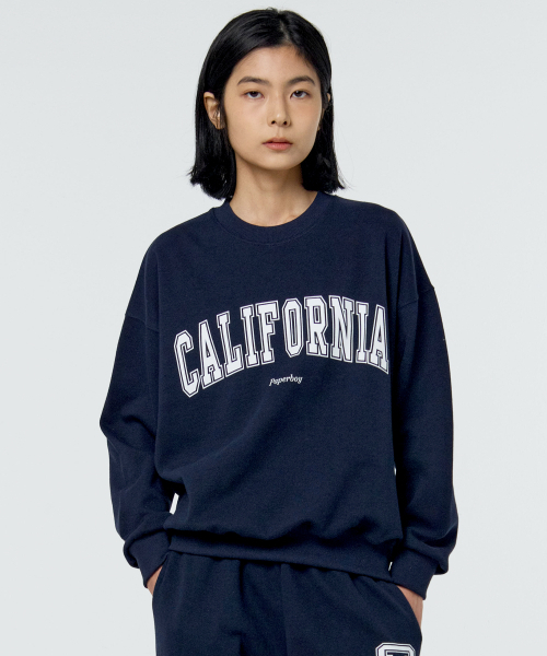 PAPERBOY(ペーパーボーイ)の「カリフォルニア スウェットシャツ - ネイビー(スウェット・レディース・ネイビー・SMALL/MEDIUM/LARGE/X-LARGE)」の5枚目の写真