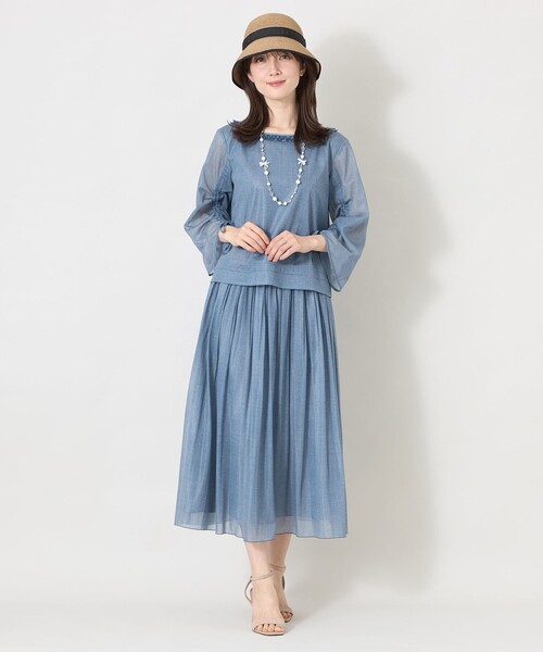 TO BE CHIC(トゥー ビー シック)の「デニムプリント フリルボートネックブラウス(シャツ/ブラウス・レディース・ダークネイビー/ブルー系その他4・40)」の3枚目の写真