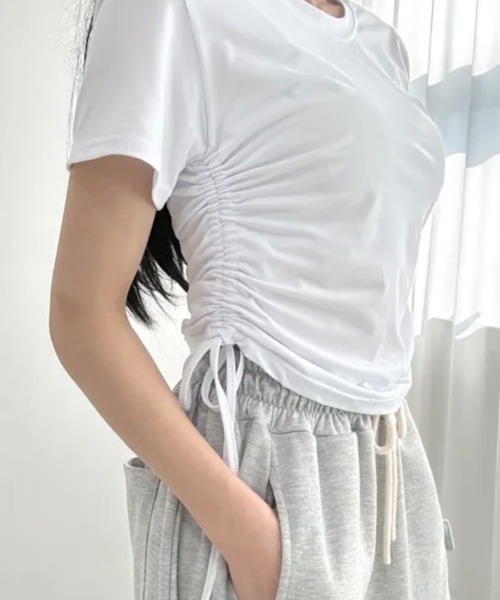 REMUR(レミュール)の「サイドシャーリングTシャツ 半袖(Tシャツ/カットソー・レディース・ブラック/ピンク/ホワイト/グレー・FREE)」の8枚目の写真