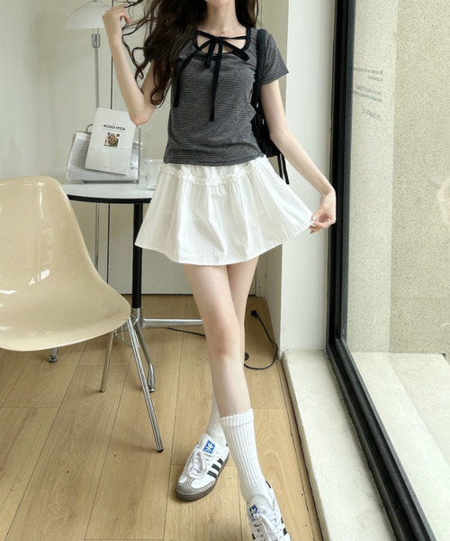 Ada.(エイダ)の「細ボーダー フロント リボンタイ ショート丈 カットソー(Tシャツ/カットソー・レディース・ホワイト/ブラック/ホワイト×ブラック・FREE)」の12枚目の写真