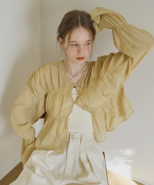 OLUN(オルン)の「2way sheer cardigan/2wayデザインシアーカーディガン(カーディガン/ボレロ・レディース・グリーン/ベージュ/ブラック/アイボリー・FREE)」の11枚目の写真