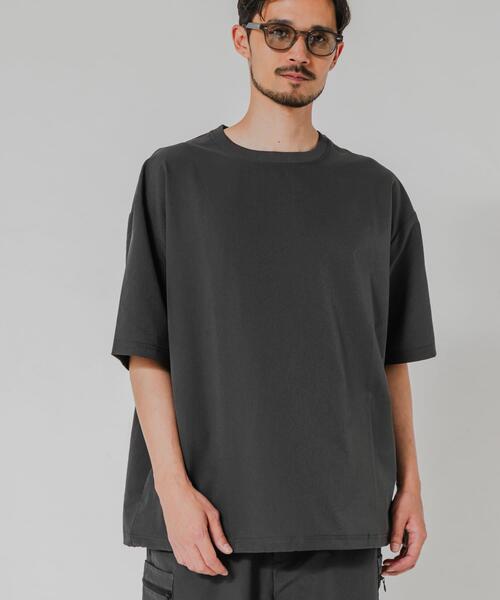 URBAN RESEARCH（アーバンリサーチ）の「COOL DOTS SHORT-SLEEVE T-SHIRTS（Tシャツ/カットソー・メンズ・チャコールグレー/ブラック/ネイビー・MEDIUM/LARGE）」の21枚目の写真