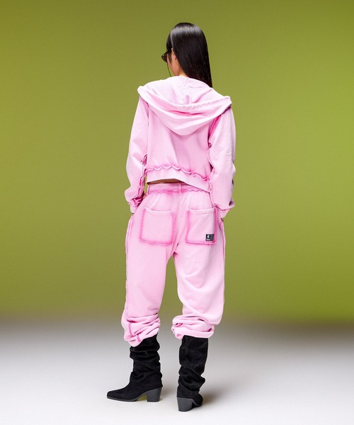 X-girl（エックスガール）の「FADED CUT OFF COMPACT ZIP UP SWEWAT HOODIE（パーカー・レディース・ブラック/ピンク/ブラウン・M/S）」の8枚目の写真