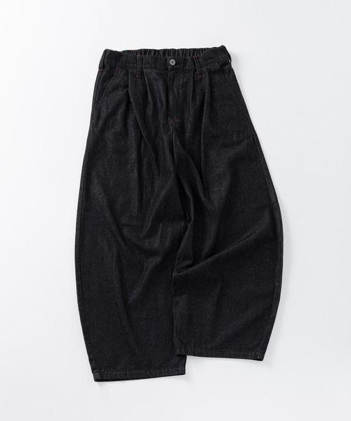 ILL'S(イルズ)の「タック バック刺繍入り デニムパンツ / 2-TUCK BACK EMBROIDERED DENIM PANTS メンズ ウィメンズ ユニセックス(デニムパンツ・メンズ・ブラック系その他/ネイビー/ブラック・L/M)」の2枚目の写真