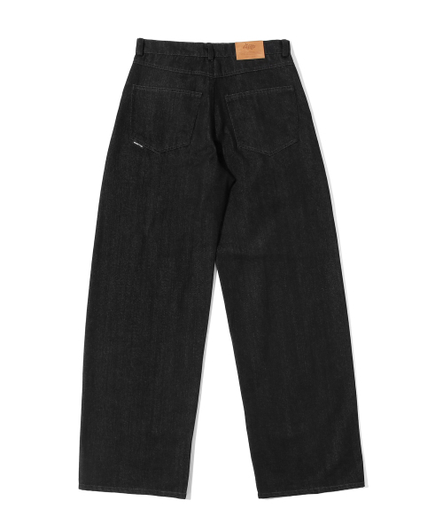 KIJIKO(キジコ)の「ke612c. Semi curved denim pants(デニムパンツ・レディース・ブルー系その他・SMALL/MEDIUM)」の7枚目の写真
