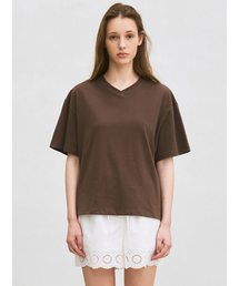 v-neck loose-fit T-shirt (brown)