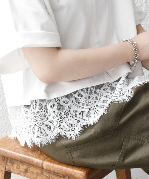 SHIPS any(シップス エニィ)の「SHIPS any:〈洗濯機可能〉ジップ レース ヘム ハーフスリーブ TEE(Tシャツ/カットソー・レディース・ホワイト/ブラック/ベージュ/ホワイト系その他/ベージュ系その他/ブラック系その他/チャコールグレー・ONE SIZE)」の17枚目の写真