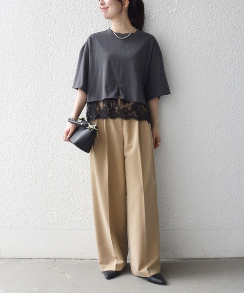 SHIPS any(シップス エニィ)の「SHIPS any:〈洗濯機可能〉ジップ レース ヘム ハーフスリーブ TEE(Tシャツ/カットソー・レディース・ホワイト/ブラック/ベージュ/ホワイト系その他/ベージュ系その他/ブラック系その他/チャコールグレー・ONE SIZE)」の9枚目の写真