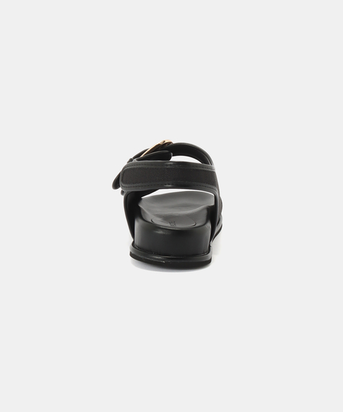 B.C STOCK(ベーセーストック)の「ダブルベルトバックルサンダル(サンダル・レディース・ベージュ/ブラック・SMALL/LARGE/MEDIUM)」の4枚目の写真