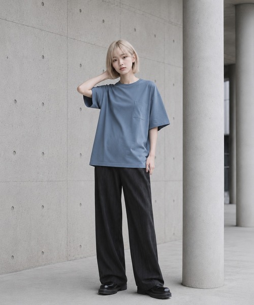 ARCHIVER（アーカイバ）の「【Bd】梨地 ビッグシルエット クルーネックTシャツ（Tシャツ/カットソー・レディース・グレー系/ブルー/ホワイト/ブラック・LARGE/MEDIUM）」の10枚目の写真
