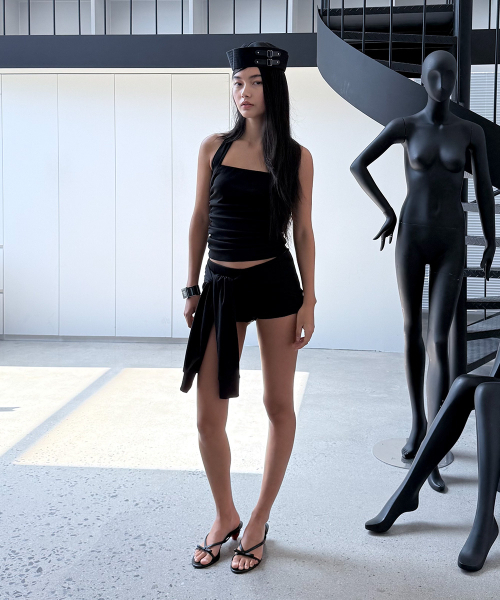 ODOR（オドー）の「Tie short pants - Black（スウェットパンツ・レディース・その他・1/2）」の4枚目の写真