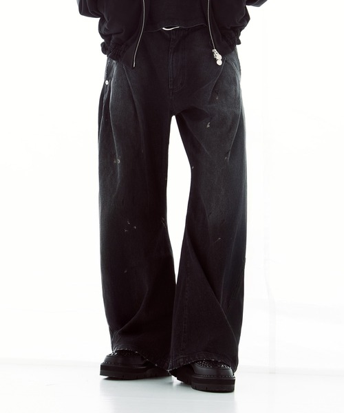 CONZ(コンズ)の「dark wash curve denim(デニムパンツ・メンズ・インディゴブルー/ブラック・2/3/1)」の2枚目の写真