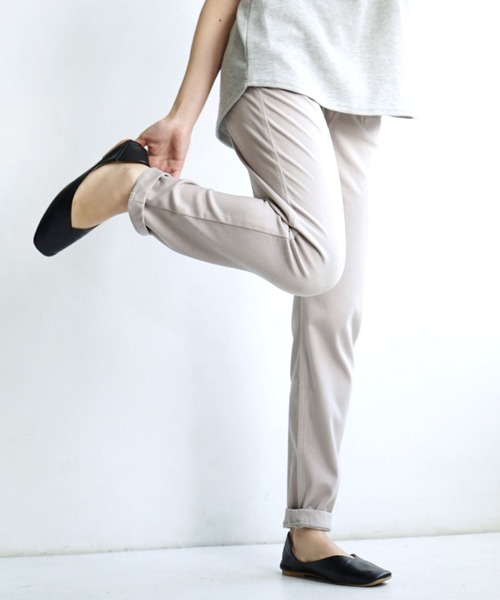 zootie（ズーティー）の「人をダメにするきちんとパンツ［テーパード］（その他パンツ・レディース・ブラック/グレイッシュベージュ/ブルー系その他/インディゴブルー・LL/M/L）」の3枚目の写真