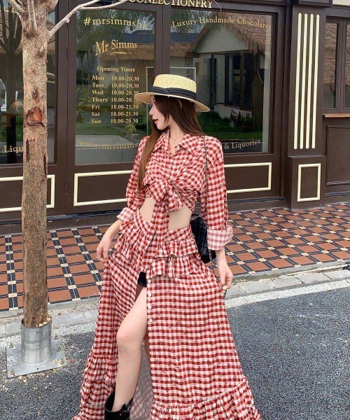 gossip！ロサンゼルス（ゴシップロサンゼルス）の「レッドギンガムチェック 七分袖シャツ 前結びクロップドトップス（シャツ/ブラウス・レディース・レッド・M/S）」の6枚目の写真