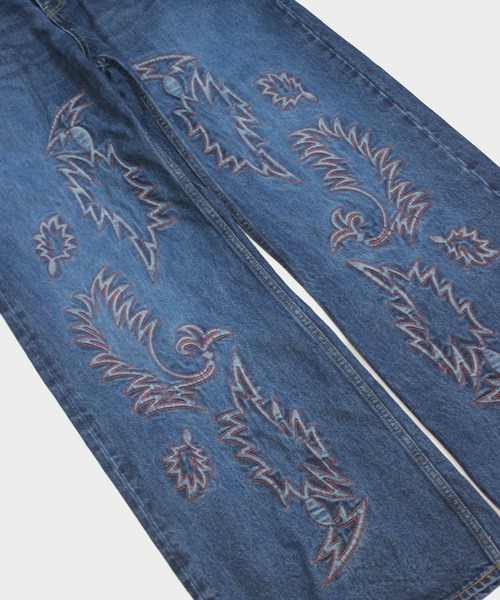 amok(アモク)の「EMBROIDERY DENIM PANTS(デニムパンツ・メンズ・ブラック/インディゴブルー・M/L/S)」の6枚目の写真