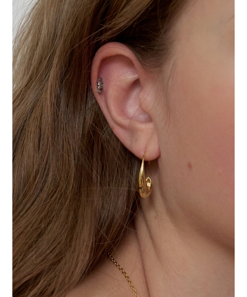 LOVE ME MONSTER(ラブミーモンスター)の「Slim Leaf Earrings (L262MER060)(ピアス(両耳用)・レディース・シルバー/ゴールド・FREE)」の3枚目の写真