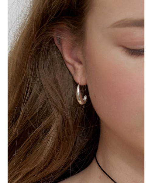 LOVE ME MONSTER(ラブミーモンスター)の「Slim Leaf Earrings (L262MER060)(ピアス(両耳用)・レディース・シルバー/ゴールド・FREE)」の7枚目の写真