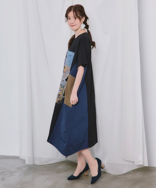 ScoLar（スカラー）の「ScoLar(スカラー) iS ScoLar 夏の花コラージュ柄 異素材切替ワンピース（ワンピース・レディース・オフホワイト/ブラック/カーキ・MEDIUM）」の5枚目の写真