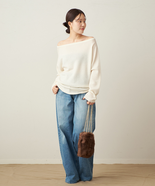 plage(プラージュ)の「《追加》Off shoulder slit ニット 4(ニット/セーター・レディース・グレー/ベージュ/レッド/ホワイト・FREE)」の6枚目の写真