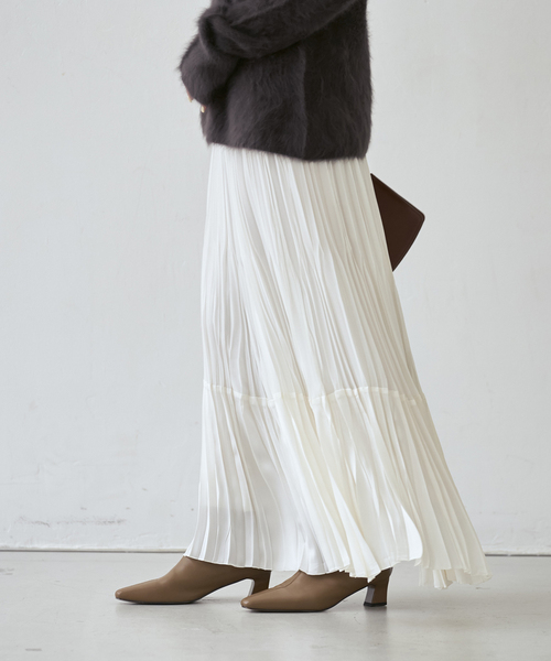 Noble(ノーブル)の「サテン切り替えプリーツスカート(スカート・レディース・ホワイト/ブラック・FREE)」の20枚目の写真