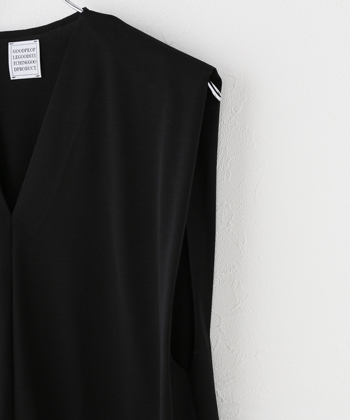 IENA(イエナ)の「GGG/ジージージー STRUCTED SHOULDER N SLEEVE カットソー 02-01-1956(Tシャツ/カットソー・レディース・ブラック/ホワイト・FREE)」の4枚目の写真