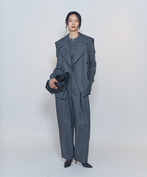 1er Arrondissement(プルミエアロンディスモン)の「ウールツイル ダブルブレストジレ(ベスト・レディース・チャコールグレー・38/36)」の3枚目の写真